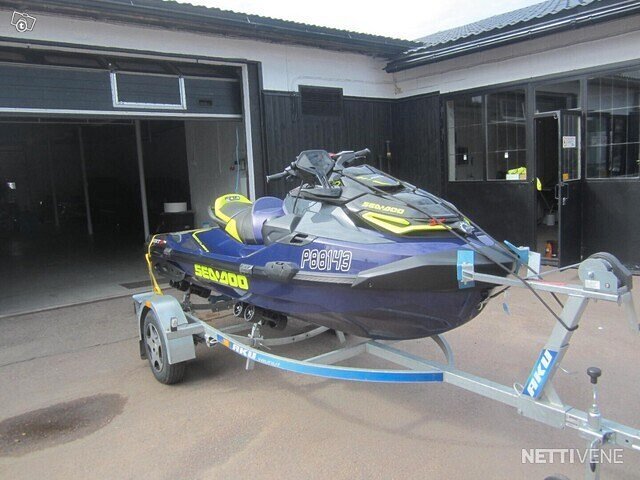 Sea-Doo RXT X-RS with sound 3