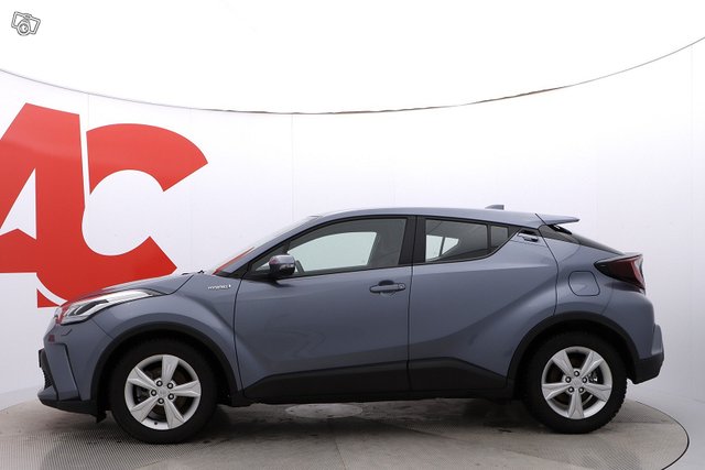 Toyota C-HR 2