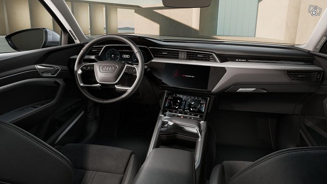 Audi Q8 E-tron 2