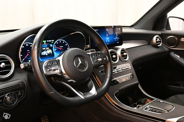Mercedes-Benz GLC 13