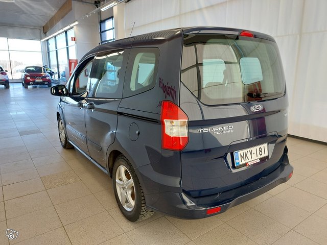 Ford Tourneo Courier 6