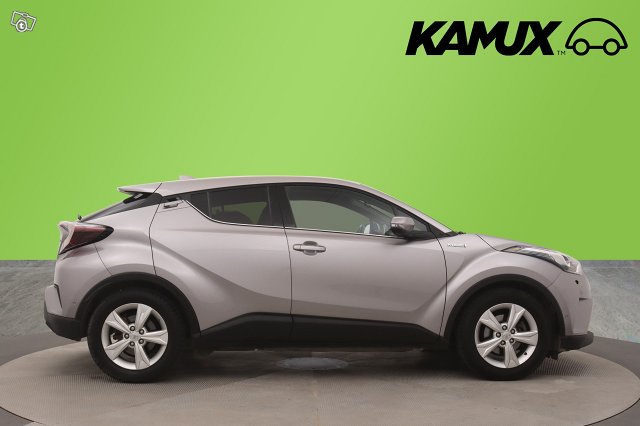 Toyota C-HR 2