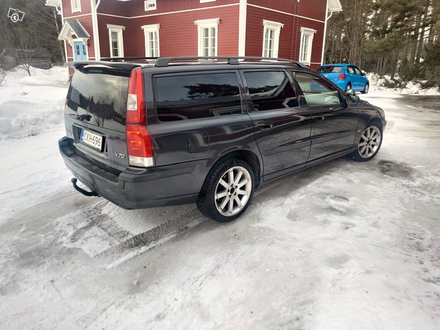 Volvo V70 3