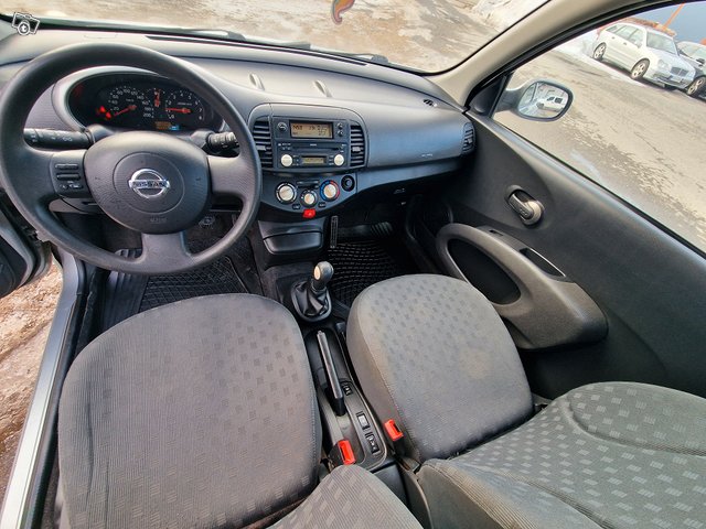 Nissan Micra 8