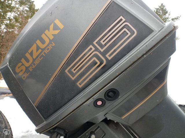 Suzuki-perämoottori 2