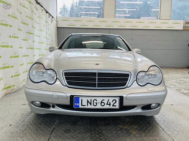 Mercedes-Benz C 16