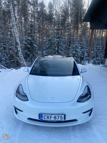 Vuokra: Tesla model 3 LEVI/ KITTILÄ, kuva 1