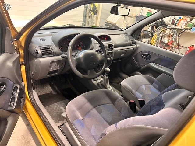 Vuokrataan Renault Clio 1.4 2
