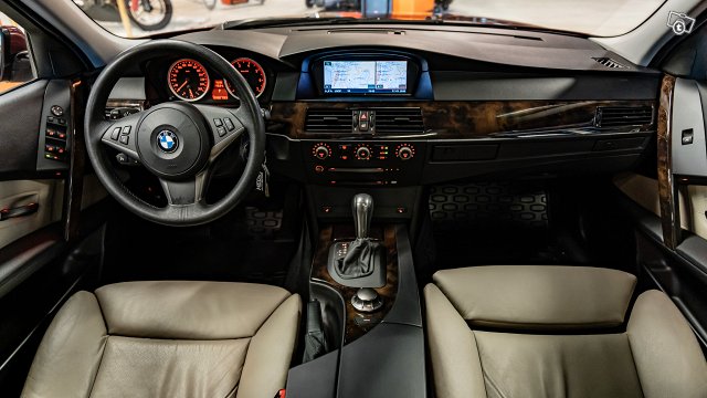 BMW 545 23