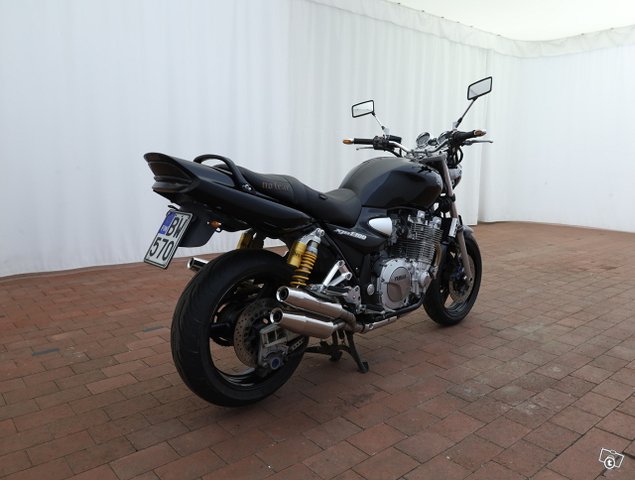 Yamaha XJR 2