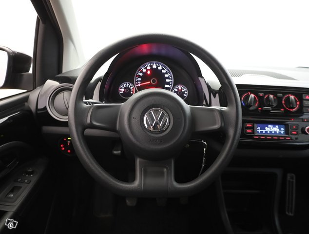 Volkswagen Up 15