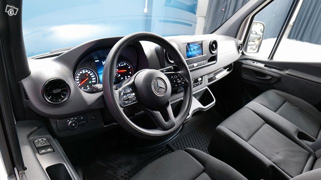 Mercedes-Benz SPRINTER 6