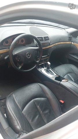 Mercedes-Benz E-sarja 2