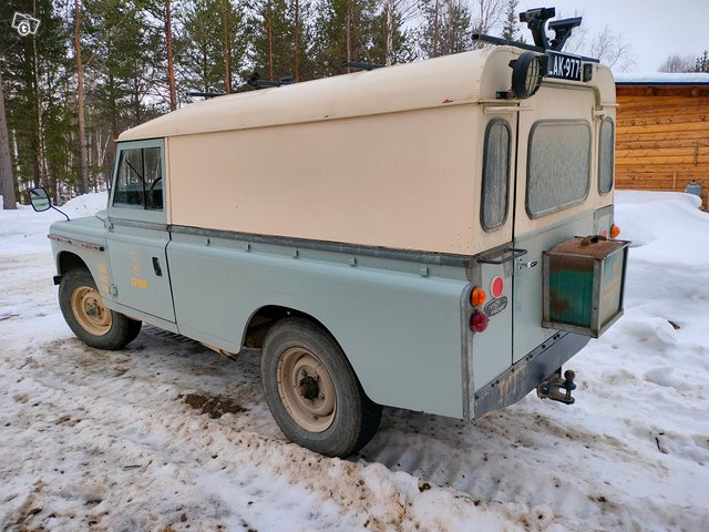 Land Rover Series 4