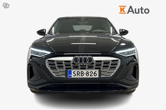 Audi Q8 E-tron 4