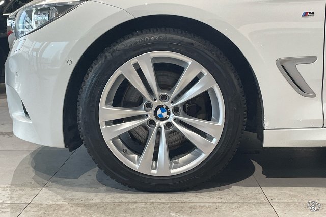 BMW 330 Gran Turismo 11