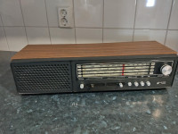 Vanha toimiva radio, Unitra