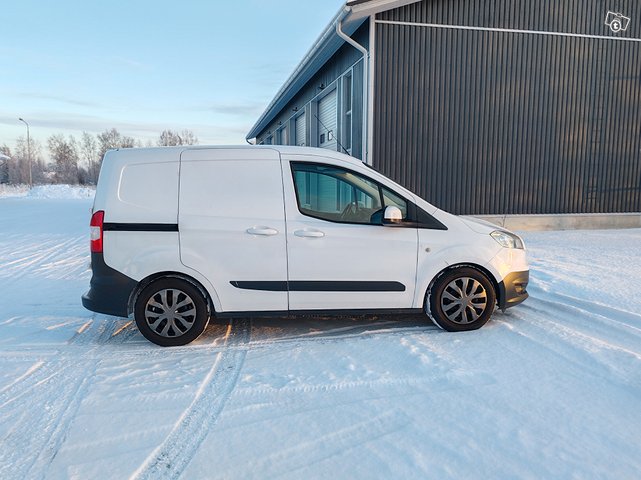 Ford Transit Courier 4