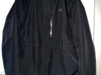 Erittin siisti North Face takki musta koko XL
