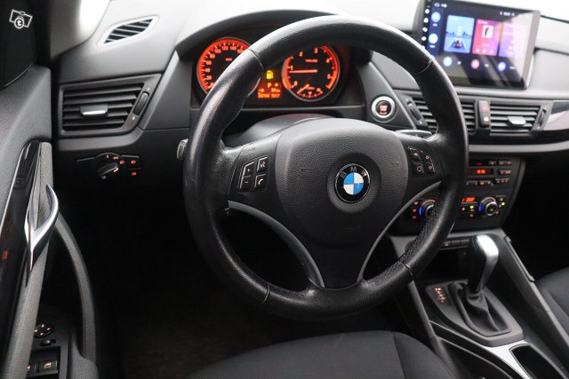 BMW X1 13