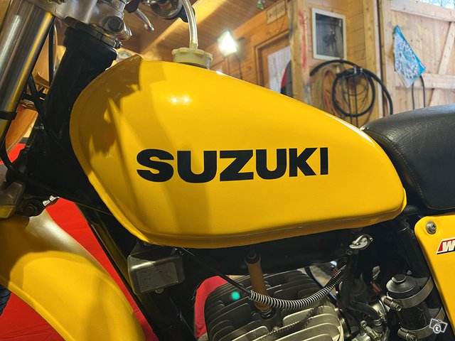 Suzuki RM 125 8
