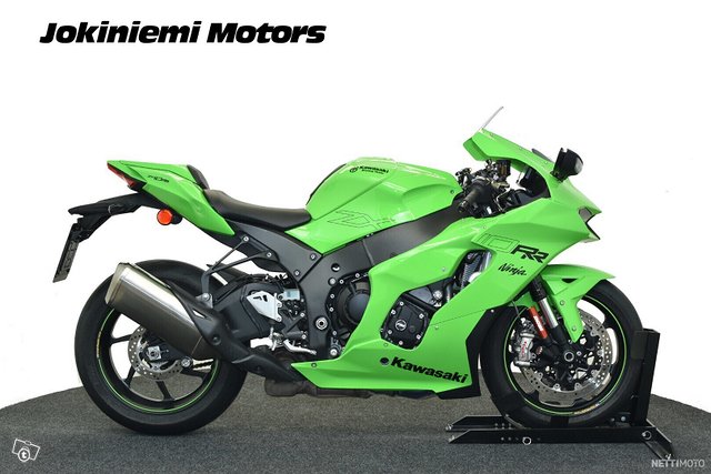 Kawasaki ZX-10RR 1