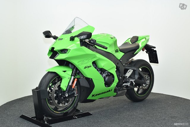 Kawasaki ZX-10RR 4