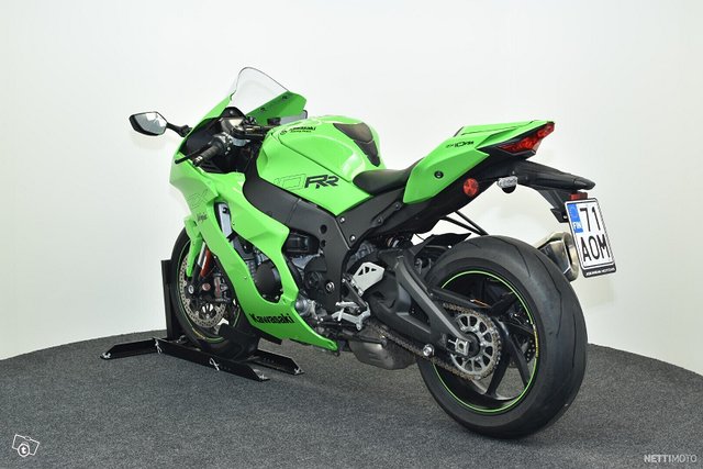 Kawasaki ZX-10RR 6