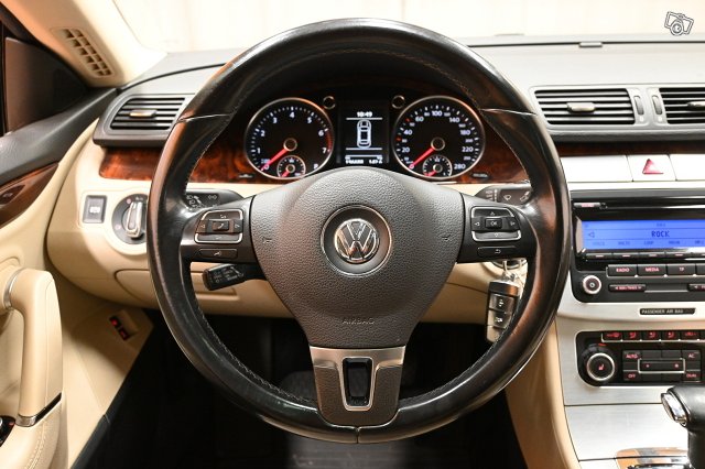 Volkswagen Passat CC 13