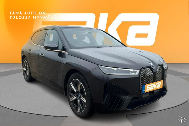 BMW IX, kuva 1