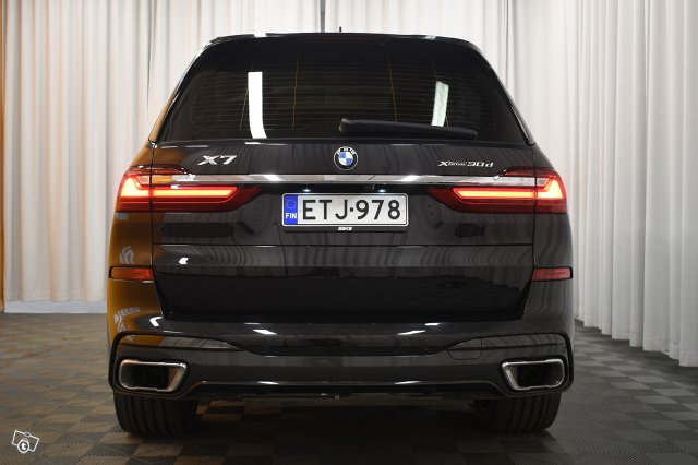 BMW X7 5