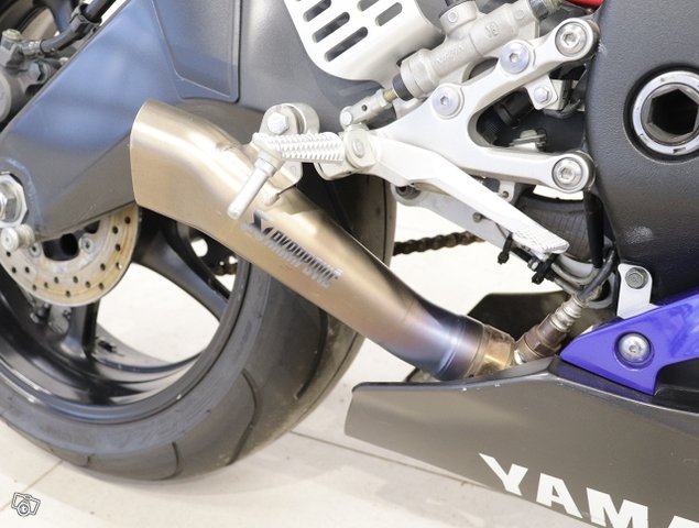 Yamaha YZF-R6 8