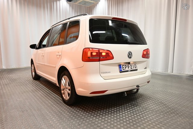 Volkswagen Touran 5