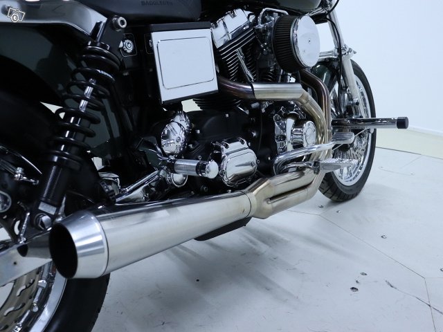 Harley-Davidson Dyna 12