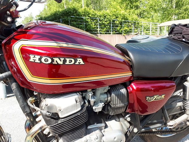Honda CB 750 four K7 2