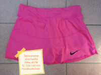 Nike Dri fit pink urheiluhame shortseilla 128-140