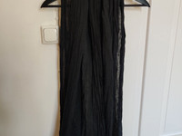 Balmuir musta Alessia pellavahuivi 100x186cm