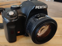 Pentax K-x ja SMC FA 1:1,4 50mm linssi