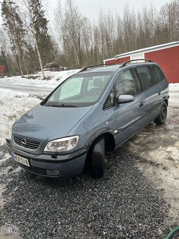 Opel Zafira 1