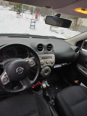 Nissan Micra 6