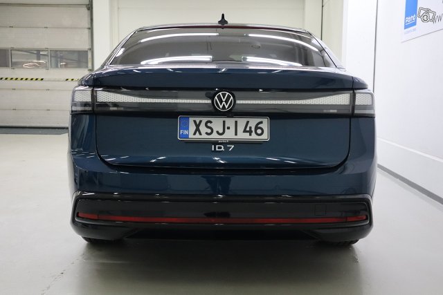 Volkswagen ID.7 5
