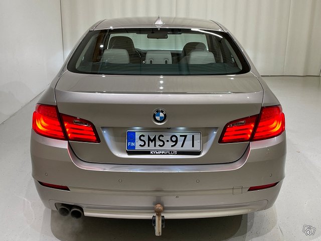 BMW 528 7