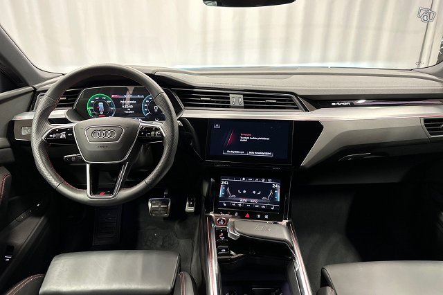 Audi SQ8 E-tron 7