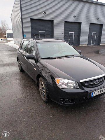 KIA Cerato, kuva 1