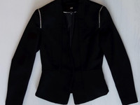 H&M musta jakku kimaltavilla koristeilla, koko 34