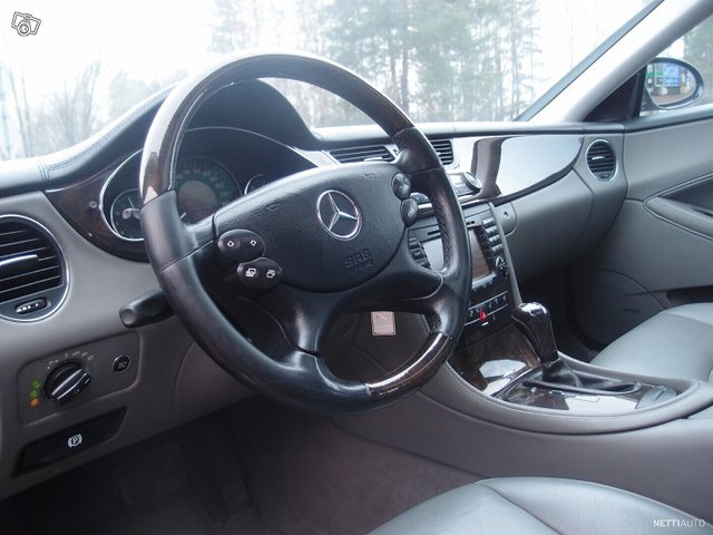 Mercedes-Benz CLS 8