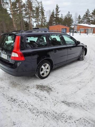 Volvo V70 5