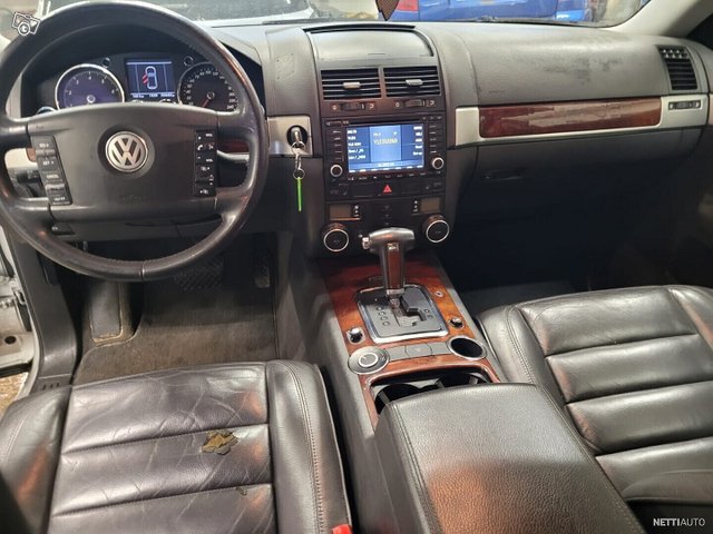 Volkswagen Touareg 12