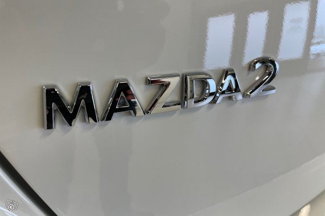 Mazda 2 12