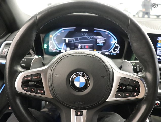 BMW 330 22